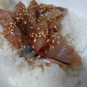 朝ごはん的～漬け丼